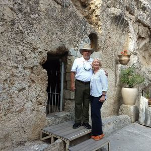 Meet your Posher, Louis